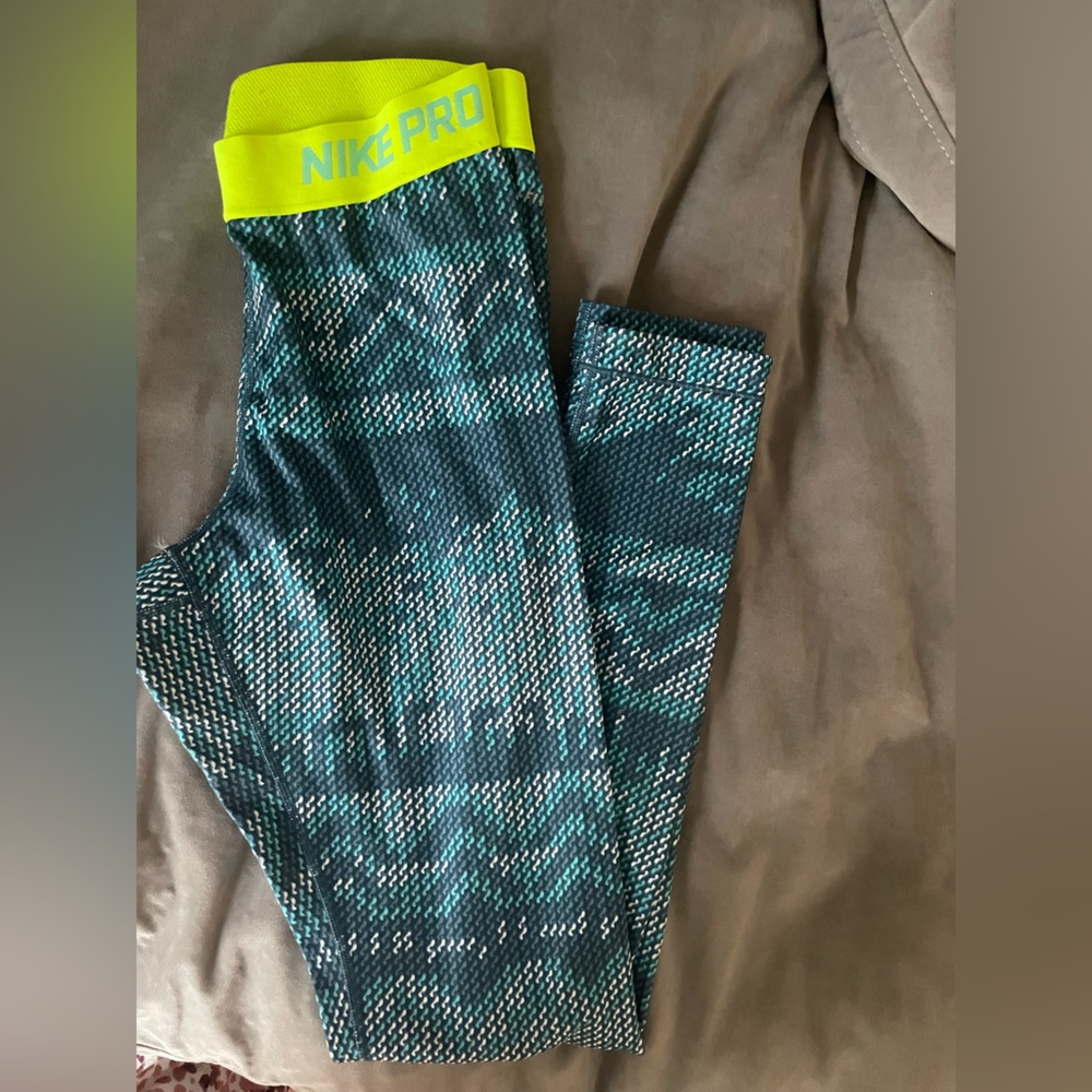 Nike pro dri fit leggings